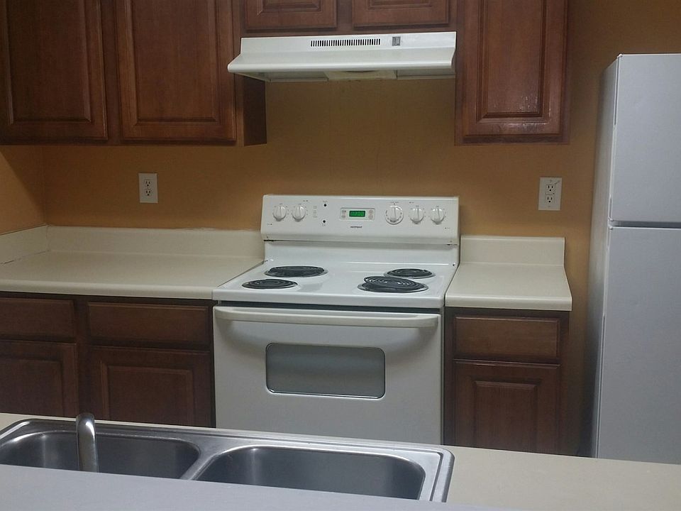 2nd image of 7201 Waldrop Pl