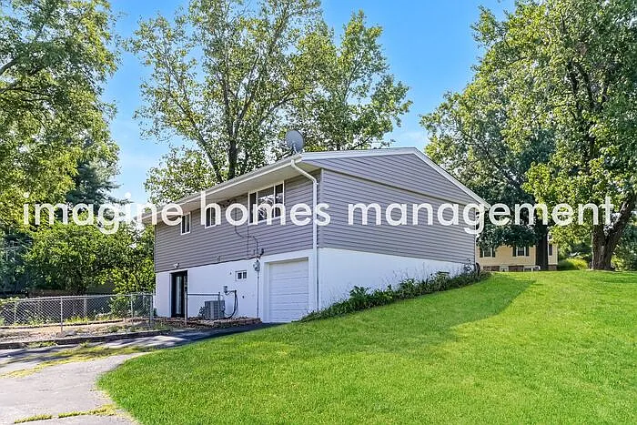 708 Chantilly Ct — Photo 18