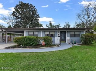 7638 Crest Dr N, Jacksonville, FL 32221