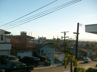 943 3rd St, Hermosa Beach, CA 90254