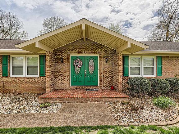 4th image of 3881 Aspen Dr
