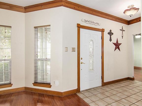 3rd image of 4102 Blackhawk Dr