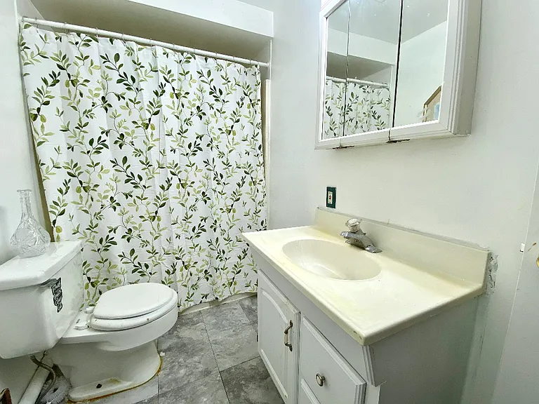 483 N Main St #3 — Photo 12