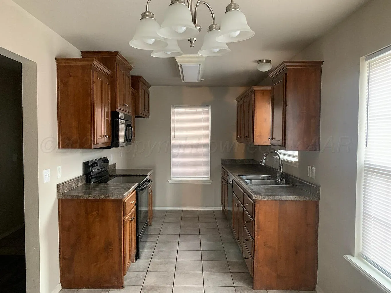 3 bed, $1,700 — Photo 4
