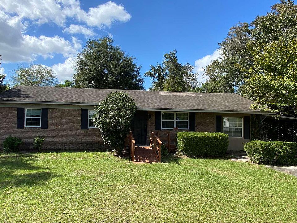 1st image of 176 SW Dunn Way