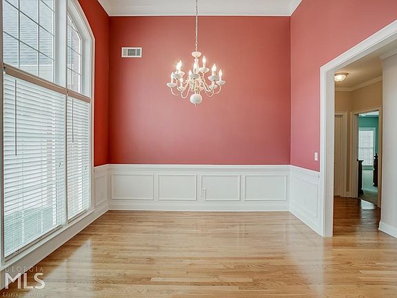 3rd image of 3025 Templeton Ln