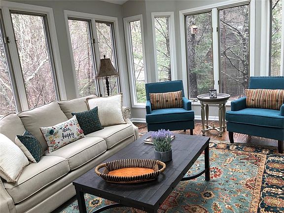5th image of 649 Quail Cove Dr
