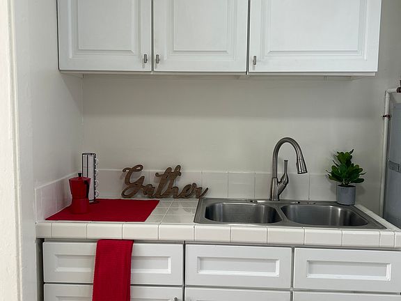 3rd image of 2075 Torrance Blvd #H