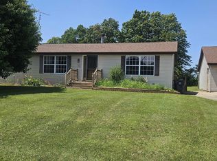 1712 Cedarview Dr, Saint Cloud, WI 53079