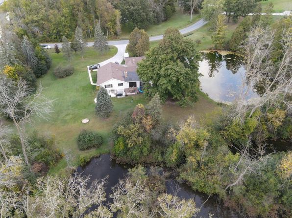 N6282 River Heights DRIVE, Plymouth, WI 53073
