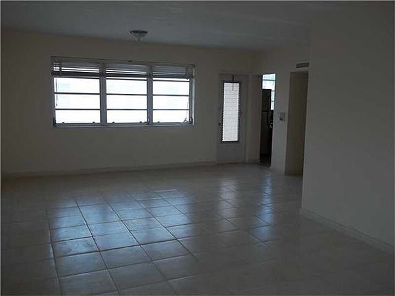 3rd image of 1150 Euclid Ave APT 309