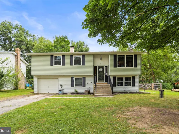 30 Sherman St, Hanover, PA 17331