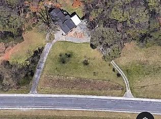 2884 W Lamar Alexander Pkwy, Friendsville, TN 37737