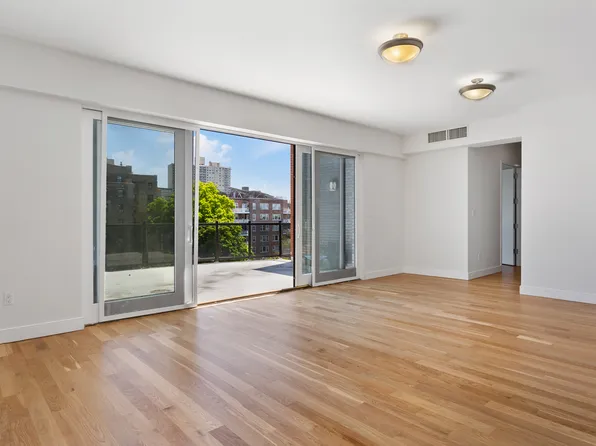 2727 Henry Hudson Parkway West image 1 of 38