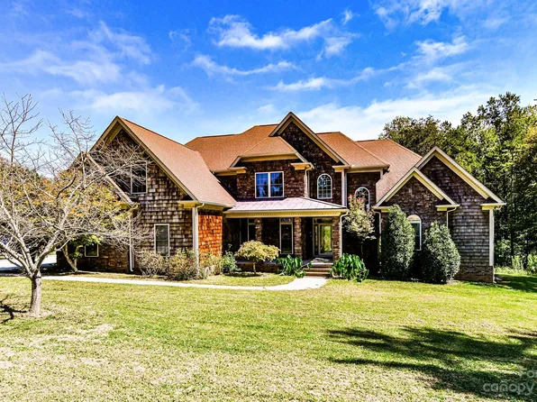 2426 Smith Rd, Clover, SC 29710