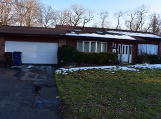 1504 Knollway Dr, Saint Louis, MO 63135