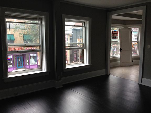 2nd image of 1228 E Brady St Ste 203