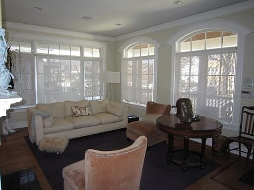 2nd image of 4817 N Paulina St