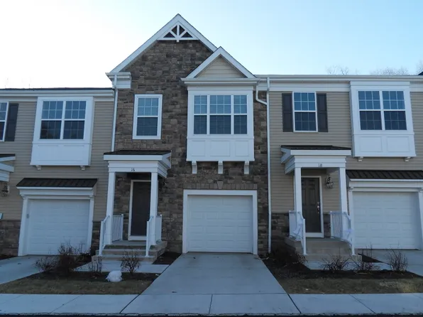 17 Bahr Cir, Verona, NJ 07044