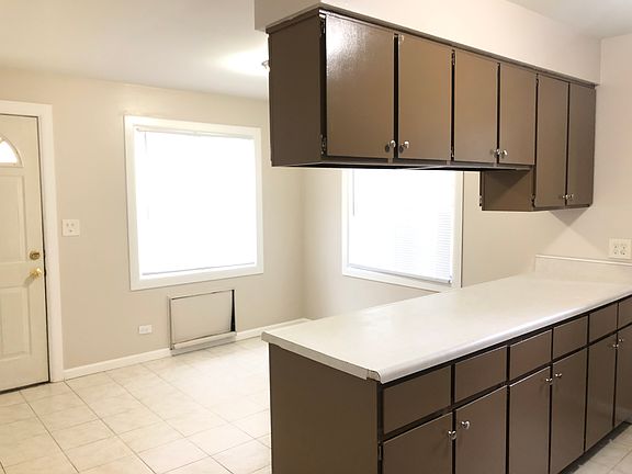 3rd image of 617 N Ash St #1