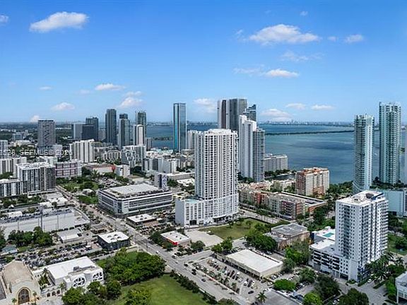 2nd image of 2000 Biscayne Blvd #2615