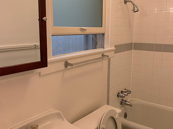 4th image of 2230 Steiner St #12
