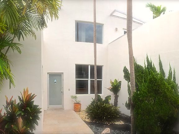 4th image of 720 W Di Lido Dr