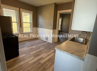 434 N 31st St, Milwaukee, WI 53208