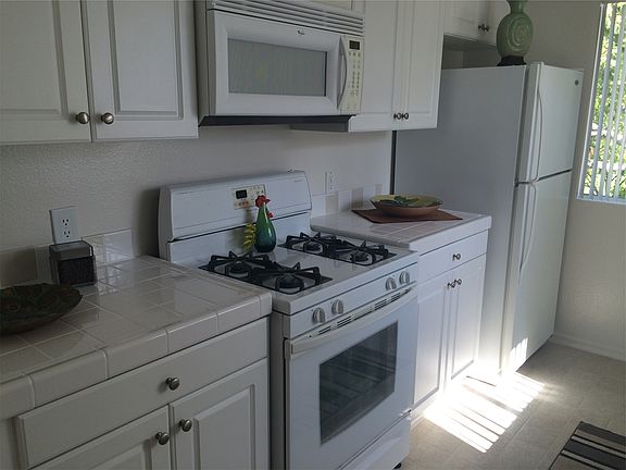 3rd image of 21 Bear Paw APT 22A