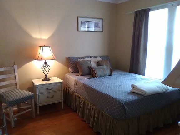5th image of 220 Finley Ave