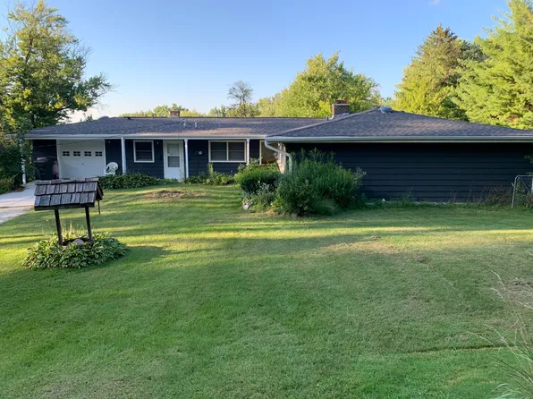 501 Crestview Rd, Fox River Grove, IL 60021