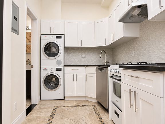 3rd image of 121 W 120th St APT 3R