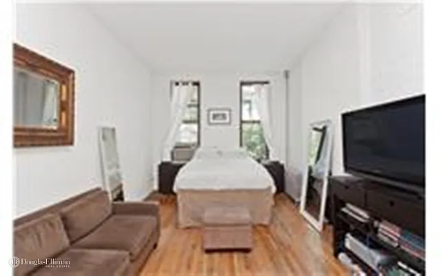 Rented by Douglas Elliman | media 8
