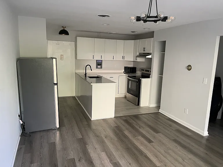 2540 Madison Rd #6 — Photo 4