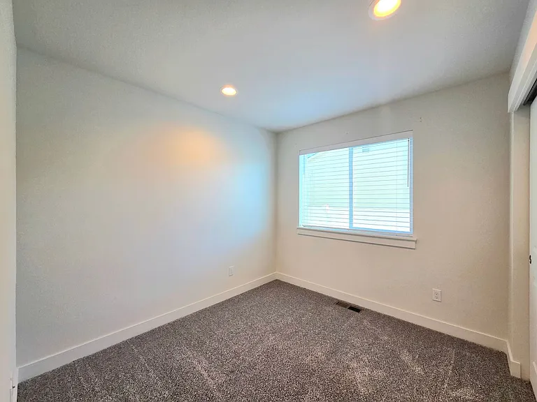 319 S Nevada Ave — Photo 23