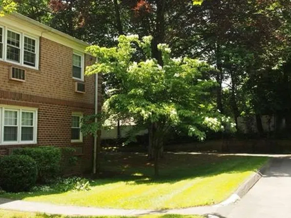 123 Katona Dr #4BA, Fairfield, CT 06824