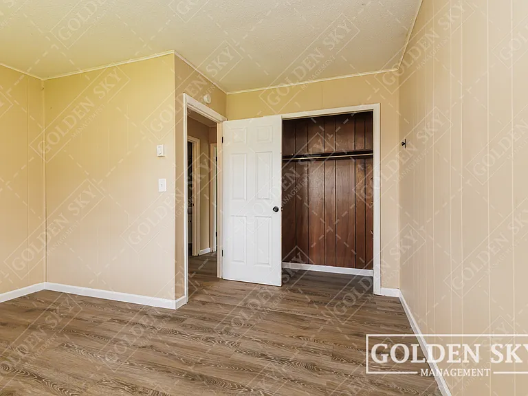 6301 E Piccadilly Rd — Photo 3