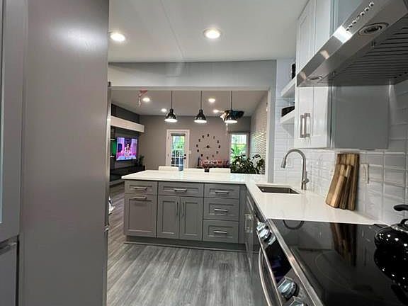 5th image of 408 Wedgewood Way