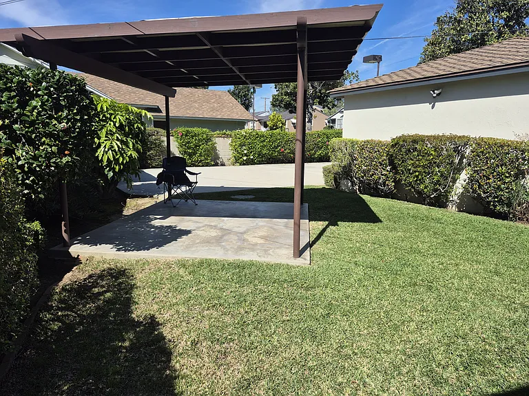7357 Forest Ave — Photo 6
