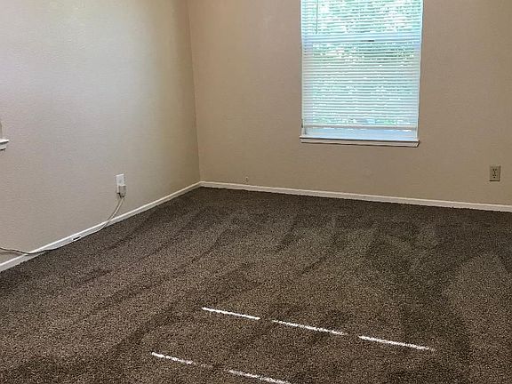 5th image of 415 5th St #6