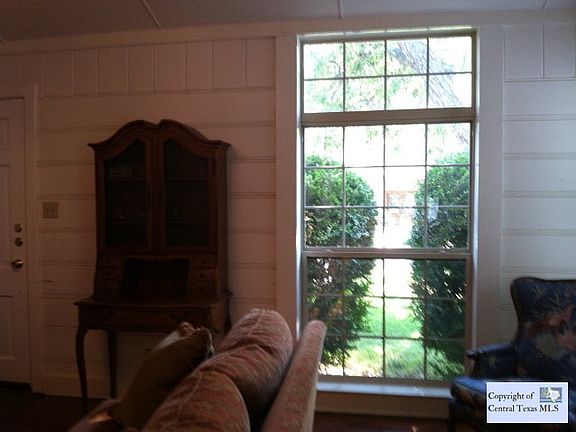 2nd image of 962 Mulberry Ave