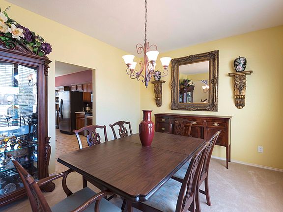 4th image of 210 Windy Knoll Ln