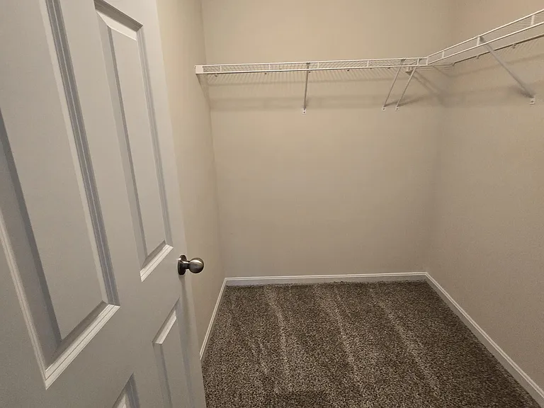 384 Rocky Pointe Ct — Photo 5