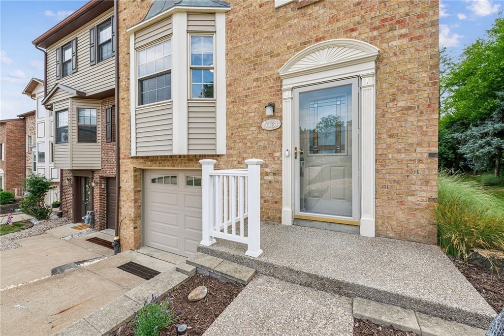 5131 Daube Dr, Pittsburgh, PA - View 2