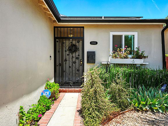 4th image of 22101 Buena Ventura St