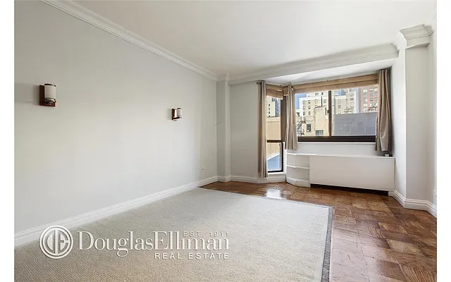 Sold by Douglas Elliman | media 17