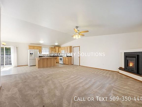 4th image of 807 Westshore Dr NE APT E18
