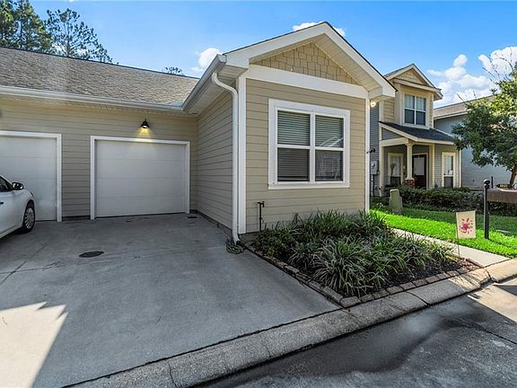 2nd image of 1021 Linda Lou Ln