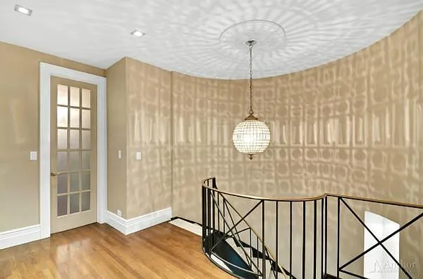 Rented by Aventana | media 12