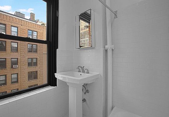 3rd image of 19 W 69th St APT 802